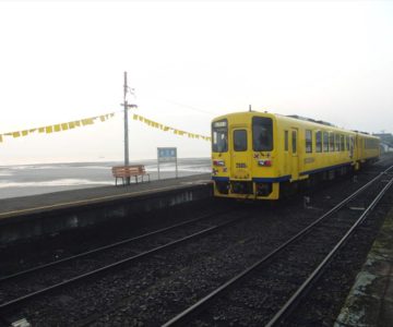 島原鉄道 幸せの黄色い列車 大三東駅