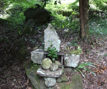 烏兎神社　水神の石碑