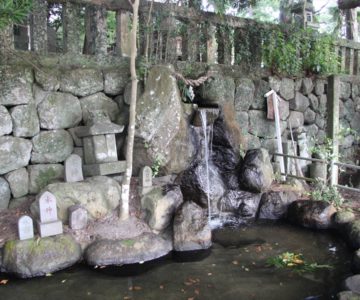 猛島神社　美音の滝