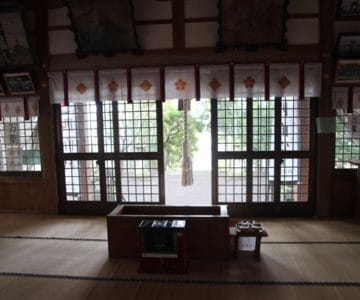湯江温泉神社　拝殿