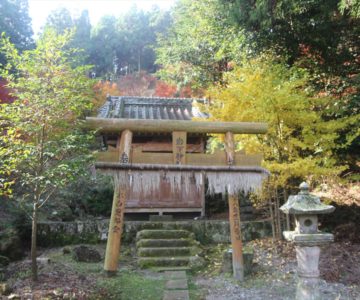 鳥兎神社　岩下神社