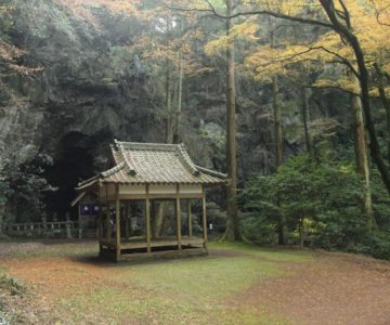 岩戸神社　神楽殿