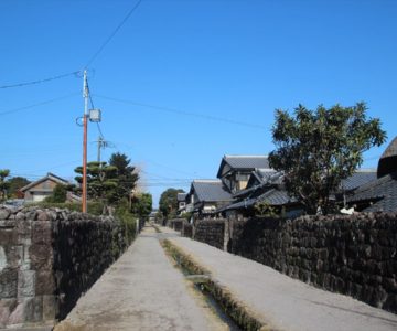武家屋敷 水路の小道
