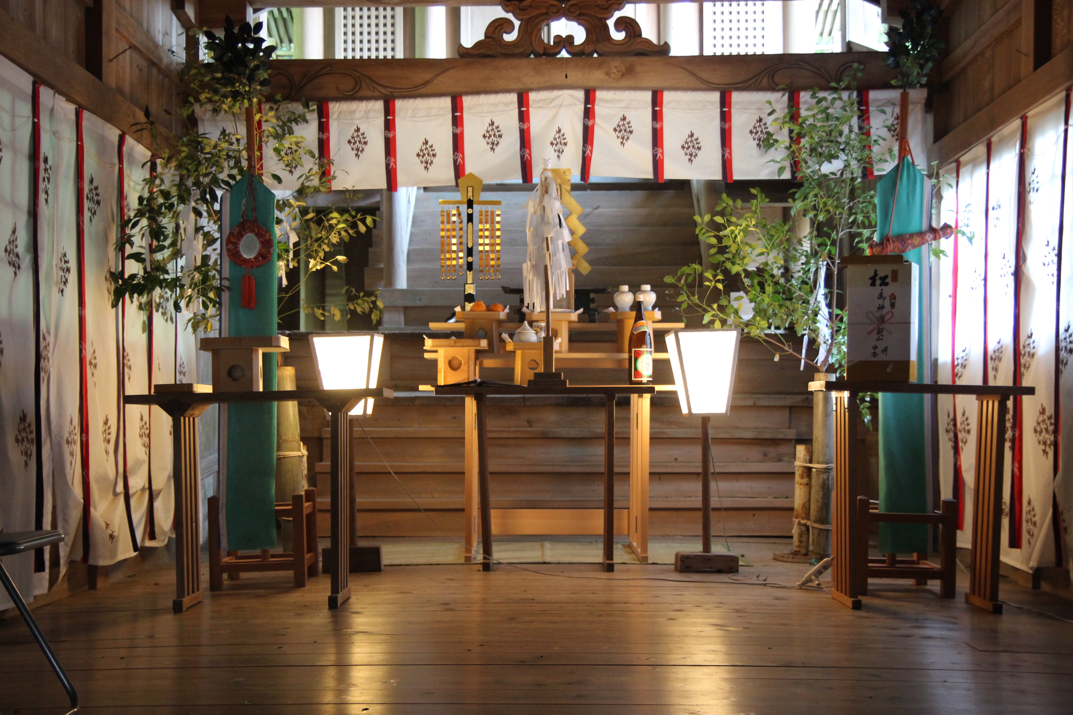 温泉熊野神社　幣殿