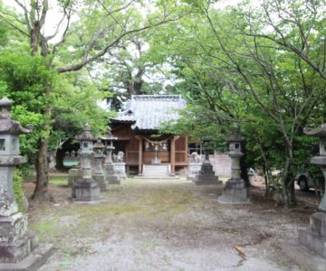 二本木神社　拝殿