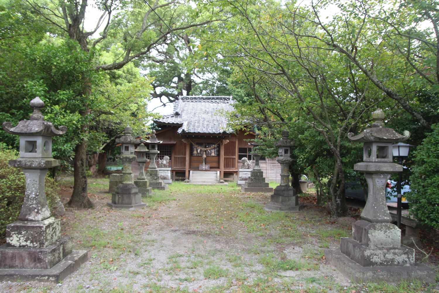 二本木神社　拝殿
